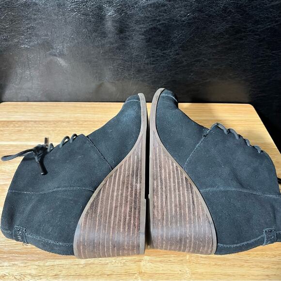 Toms Hyde Black Suede Lace‎ Up Ankle Wedge Boots Size 7.5 - Picture 6 of 9